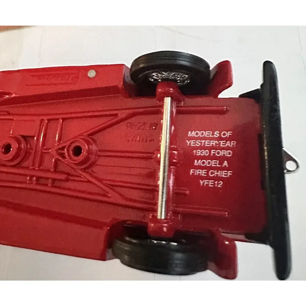 A23 Matchbox Yesteryear 1930 Ford Model A FDNY Battalion Fire Chief YFE12 New